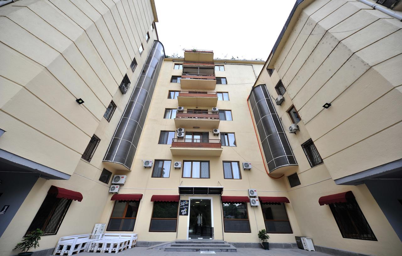 Boho Tiflis Hotel ภายนอก รูปภาพ