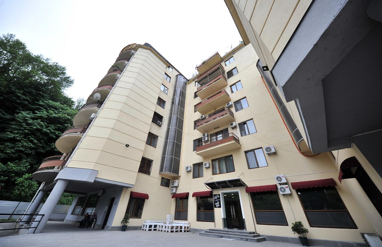 Boho Tiflis Hotel ภายนอก รูปภาพ